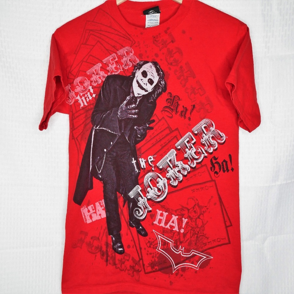 The Dark Knight - THE JOKER Tshirt - Size Medium